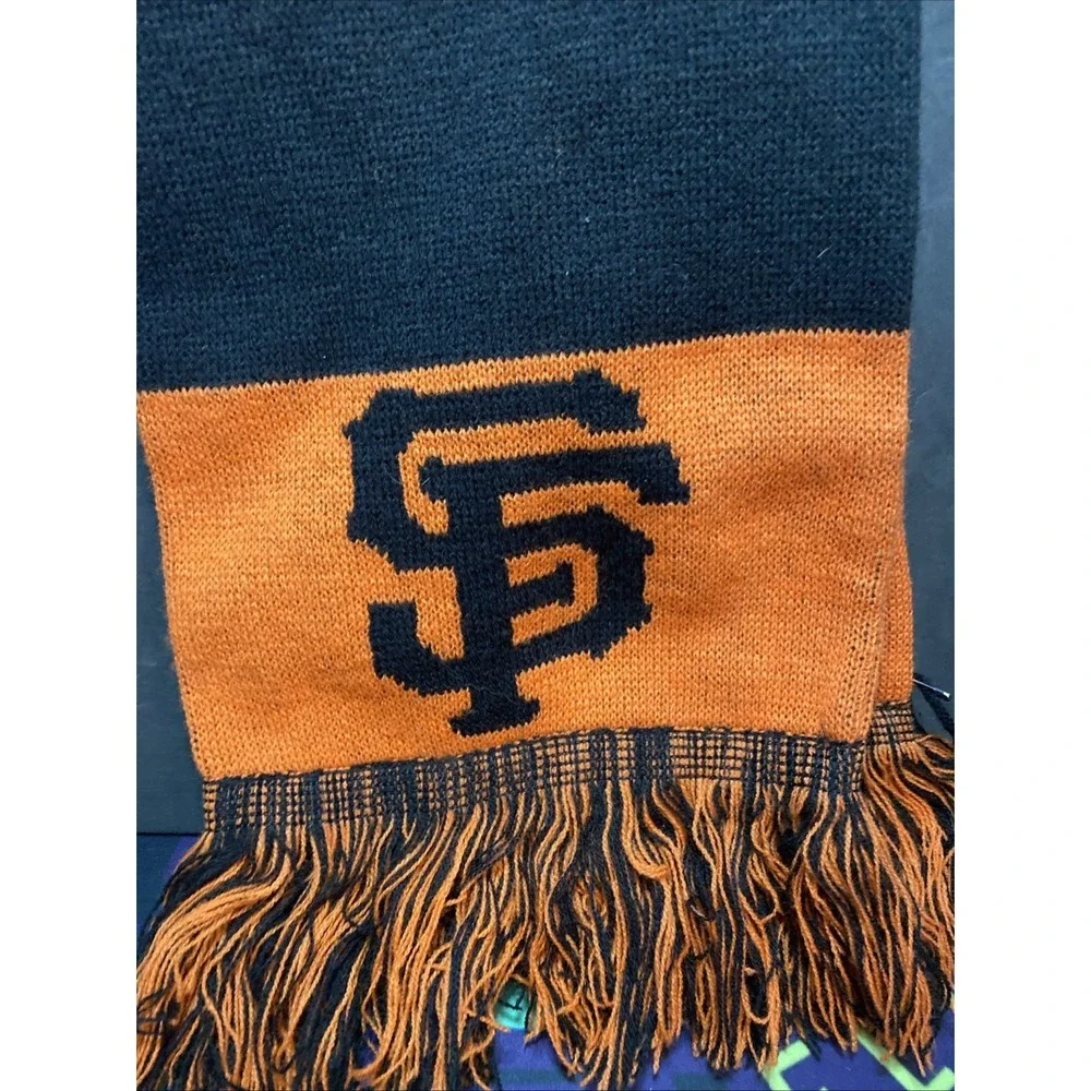 San Francisco Giants Black and Orange Scarf Clean Nice